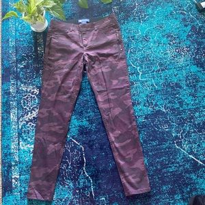 Democracy Ab Solution Purple Camo Stretch Pants Women’s 8